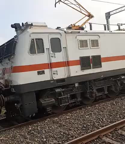 Samastipur se Saharsa ke bich ab Chalti Hai electric train Sabhi Yatri surakshit Yatra Karte Hain##13pointrosterback