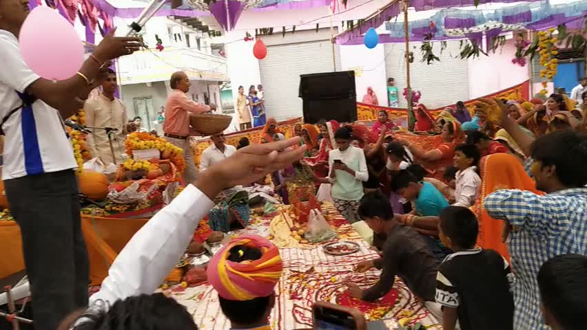 पिड़ावा: सुनेल मे चल रही भागवत कथा मे श्री कृष्ण जन्मउत्सव पर उमडी भगतो की भीड़..राधे राधे #﻿@﻿@####12june19