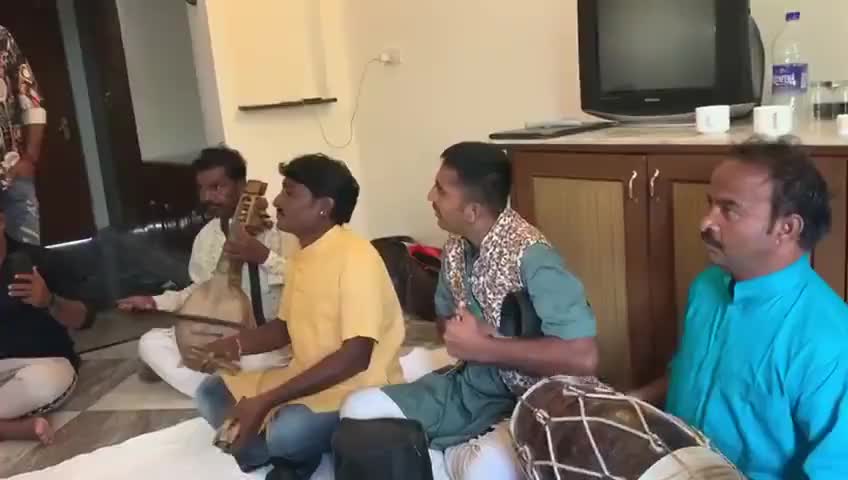 बाड़मेर: #maithili Thakur live Mumbai