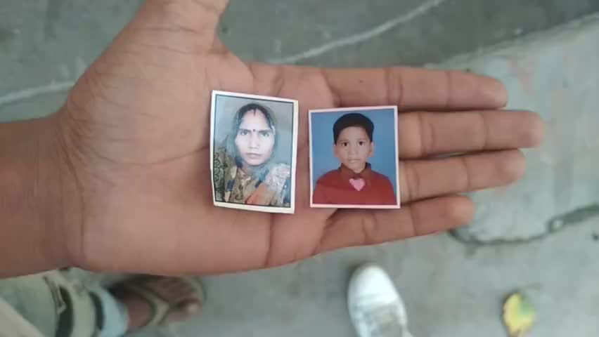 कोल: #char beta h or Bo  bhut paresan h agar Kahi bhi mile to hame batye