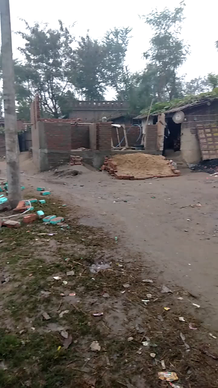 सिंघवारा: पानी टंकी फाट गया#07 08 ward me sarwara panchayat singhwara darbhanga