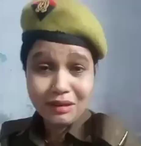 #महिलाओं के #सम्मान में!
#महिला #पुलिस #खुलकर #मैदान में!!

#कार्यवाही #कब #होगी!