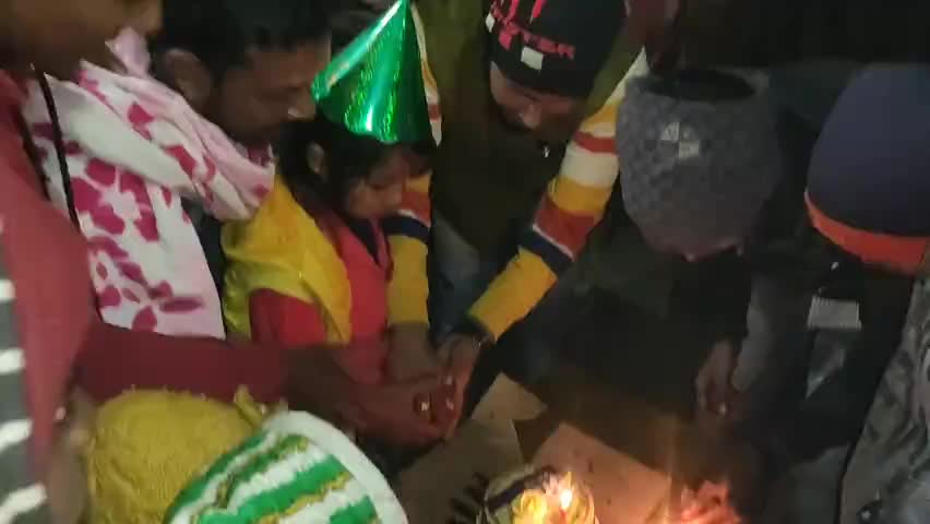 #आज   #मेरी  #प्यारी #भतीजी का 8वा #जन्मदिन #धूमधाम से #मनाया। #अल्लाह उसे #लंबी   #उम्र दे #Happy #Birthday #Sonam🧁🎂🎂🎂🎂🎂🧁🧁🎂🎂🎂🎂🥳🥳🎈🎈🎈