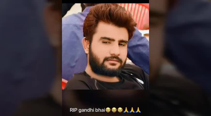 फतेहपुर: आप सभी भाईयो  को मे सलाम करता हु
कहा चले गये आप ये दुनिया आपको याद 
करेगी ﻿@#024578iuggfsdhhb