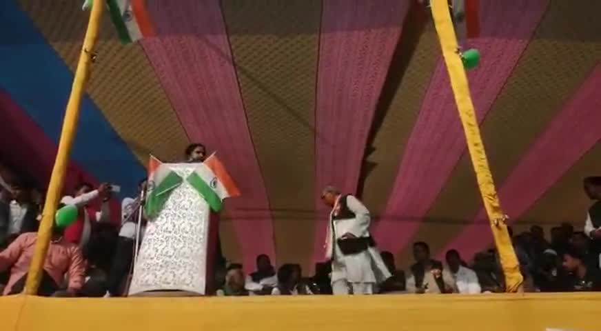 भारत की जनता एक थी, एक है और एक रहेगी। हम संविधान को मानने वाले लोग हैं। 
#RanjeetRanjan