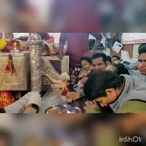 कालकाजी: वोटिंग से पहले मनोज तिवारी पँहुचे भगवान की शरण में
#kalka_ji_Temple #Delhi_election﻿ #delhi