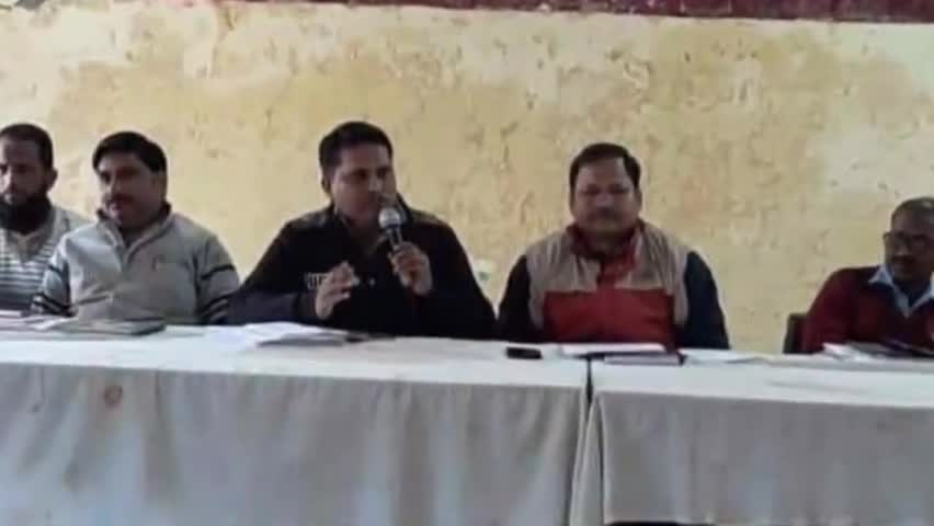 शाहबाद: पिहानी ब्लॉक सभागार में परिषदीय विद्यालयों के अध्यापकों के साथ BDO व खंड शिक्षा अधिकारी ने की बैठक #bdo #beo