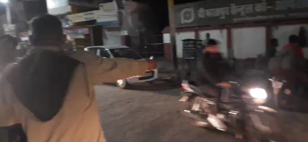 भरतपुर: भरतपुर में सड़क सुरक्षा सप्ताह के दौरान पुलिस ने वाहन चेकिंग कर कई वाहनों के किए चालान #सड़क_सुरक्षा_सप्ताह #वाहन_चेकिंग