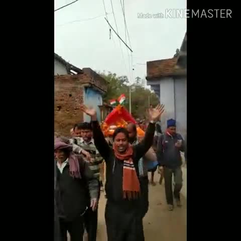 काशी चक: भट्टा गांव में स्वतंत्रता सेनानी बिंदा महतो की शवयात्रा में शामिल हुए कई लोग #स्वतंत्रता_सेनानी