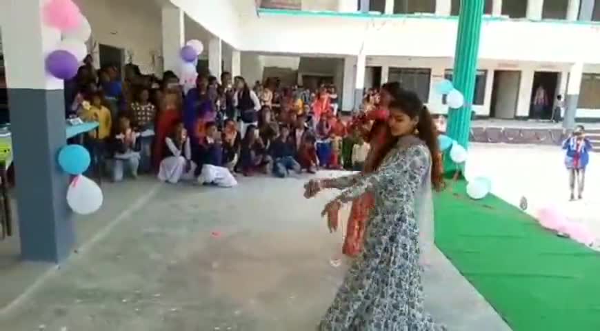 ज्ञानपुर: गोसाई दासपुर में विद्यालय के वार्षिकोत्सव में छात्राओं ने प्रस्तुत किए विभिन्न सांस्कृतिक कार्यक्रम #वार्षिक_उत्सव