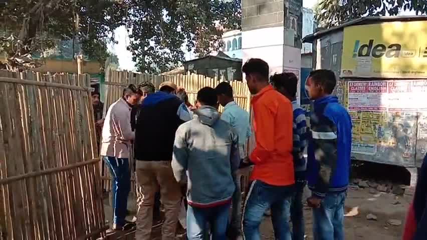गरखा: गरखा प्रखंड के सभी इंटरमीडिएट परीक्षा केंद्रों पर पांचवें दिन भी उमड़ी परीक्षार्थियों की भीड़ #इंटरमीडिएट_परीक्षा