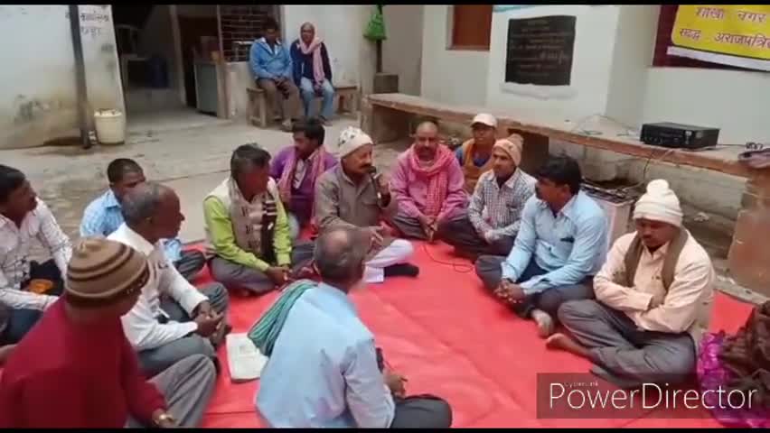 बरौनी: नगर पंचायत तेघड़ा से हटाए गए सफाई कर्मियों का सातवें दिन भी धरना है जारी #धरना #सफाईकर्मी