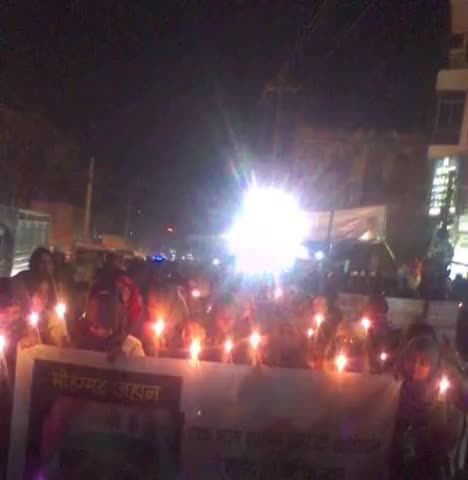 फुलवारी: हारून नगर में शाहीन बाग में NRC विरोधी धरने में 4 साल के बच्चे की मौत को लेकर निकाला गया कैंडल मार्च #एनआरसी #शाहीन_बाग