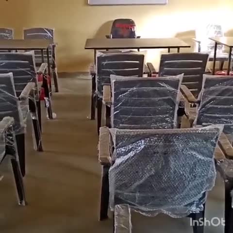 मयूरहंड: किसान गोष्ठी के लिए विकास भारती संस्था द्वारा कृषि सिंगल विंडो कार्यालय में उपलब्ध कराइ गई कुर्सी टेबल #विकास_भारती