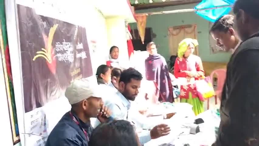 जलडेगा: जलडेगा में डाक विभाग के पोस्ट पेमेंट बैंक द्वारा खोला गया ग्रामीणों का खाता #डाक_विभाग #पेमेंट_बैंक