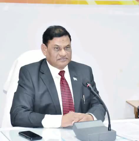 हुज़ूर: रीवा कमिश्नर ने प्राचार्य वी पी खड़े की दो वार्षिक वेतन वृद्धिया रोंकी। #प्राचार्य की दो वेतन बृद्धिया रुकी#