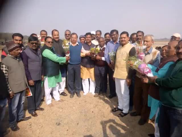 गोमिया: कथारा क्षेत्र में राष्ट्रीय कोलियरी मजदूर संघ का कार्यकर्ता मिलन समारोह सह वनभोज कार्यक्रम हुआ सम्पन्न #वनभोज