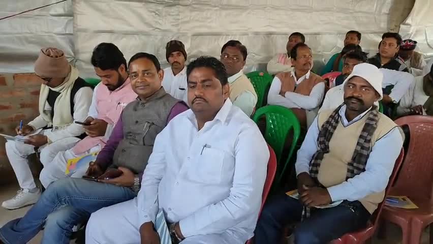 सिलाव: राजगीर विधानसभा के बूथ स्तरीय कार्यक्रता को राजगीर विधायक के आवास पर दिया गया प्रशिक्षण #जदयू #प्रशिक्षण_शिविर