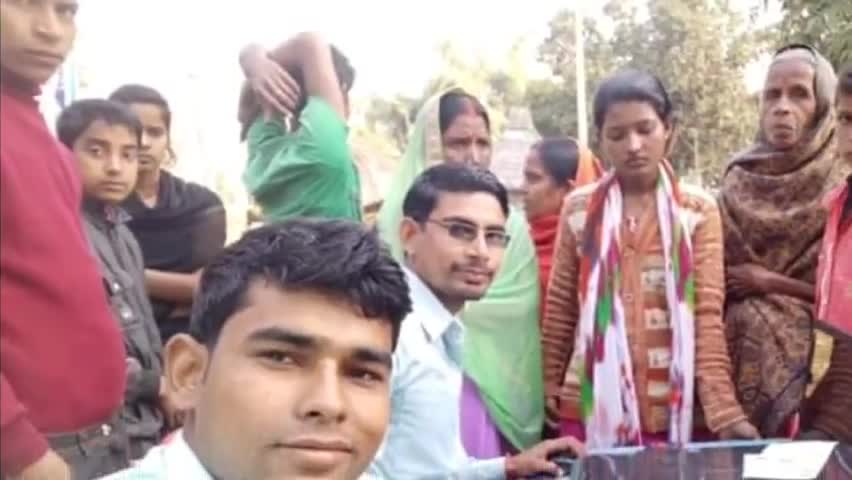 दरौंधा: मछौती में आयुष्मान भारत योजना के तहत बनाया जा रहा गोल्डेन कार्ड #आयुष्मान_भारत_योजना