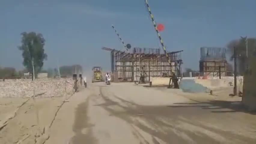 अनूपगढ़: अंबेडकर चौक पर ओवरब्रिज का हो रहा निर्माण, रेलवे फाटक के बंद होने की समस्या से मिलेगी निजात #ओवरब्रिज #रेलवे_फाटक