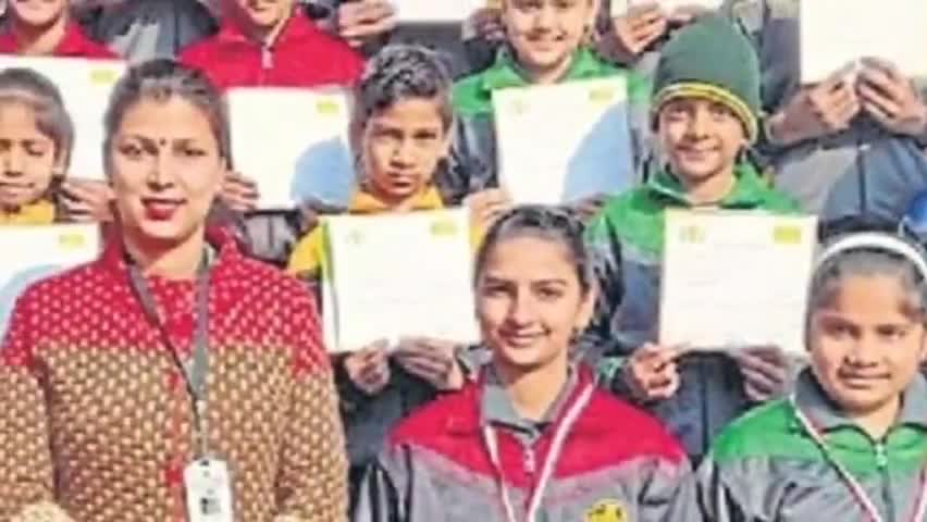 पीलीभीत: बेनहर पब्लिक स्कूल में खेलकूद प्रतियोगिता का हुआ आयोजन, अच्छा प्रदर्शन करने वाले छात्रों को किया गया सम्मानित #खेलकूद