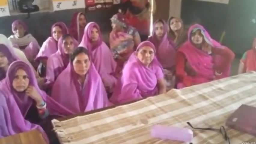 बालघाट में महिला सुपरवाइजर ने आंगनवाड़ी कार्यकर्ताओं के साथ की बैठक, परिवर्तित मीनू पर दिए दिशा निर्देश #आंगनवाड़ी