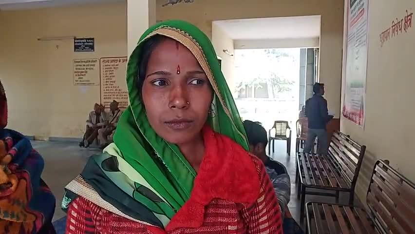 आंवला: आंवला के पैगा गांव की महिला ने प्रधानमंत्री आवास में धांधली करने का लगाया आरोप, SDM से की शिकायत #प्रधानमंत्री_आवास #sdm