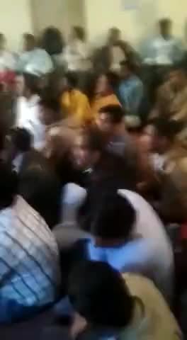 फतेहगढ़: रामा गांव में रात्री चौपाल लगाकर जिला कलेक्टर ने सुनी ग्रामीणों की समस्याएं #रात्री_चौपाल #जनसमस्या