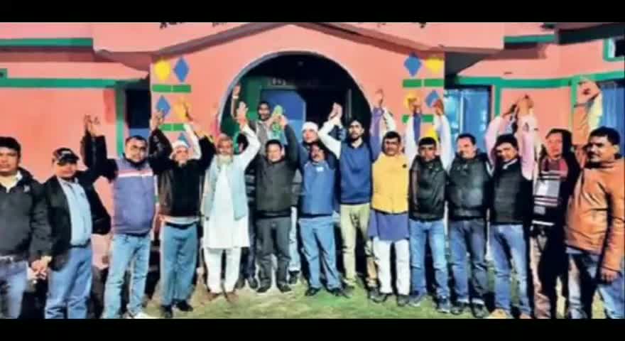 टेढ़ागाछ: टेढ़ागाछ प्रखंड समन्वय समिति की बैठक में 17 फरवरी से स्कूलों में तालाबंदी का लिया गया निर्णय #तालाबंदी #स्कूल