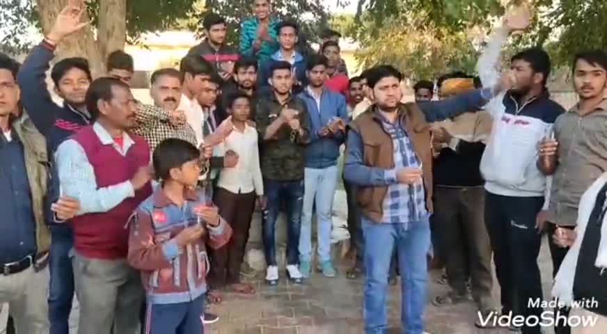 कामां: कामां के भगत सिंह पार्क में एबीवीपी कार्यकर्ताओं ने दी पुलवामा के शहीदों को श्रद्धांजलि #पुलवामा_शहीद #एबीवीपी