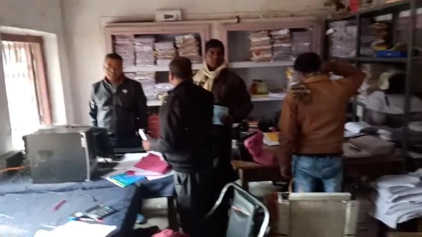 मोरवा: मोरवा में चार दिनों बाद फिर शुरू हुई शिक्षक बहाली की प्रक्रिया #शिक्षक_बहाली