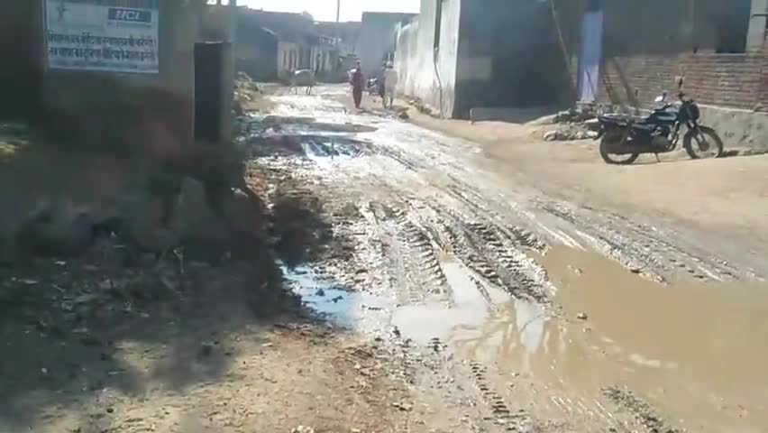 देसूरी: गुडा अखेराज के राजकीय माध्यमिक विद्यालय गेट के सामने फैली हुई है गन्दगी #गन्दगी #जनसमस्या