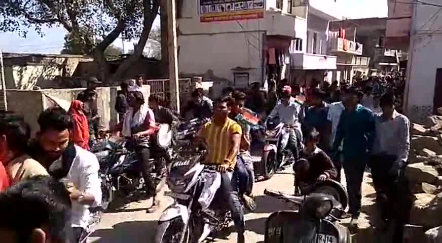 बस्सी: जटवाड़ा में विश्व हिंदू परिषद द्वारा पुलवामा हमले के शहीदों को तिरंगा रैली निकालकर दी गई श्रद्धांजलि #विश्व_हिंदू_परिषद