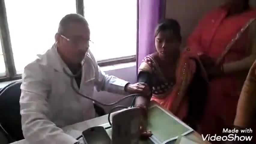 बिधूना: सामुदायिक स्वास्थ्य केंद्र बिधूना में मौसम बदलते ही मरीजों की दिखी भीड़ #मौसम #मरीज