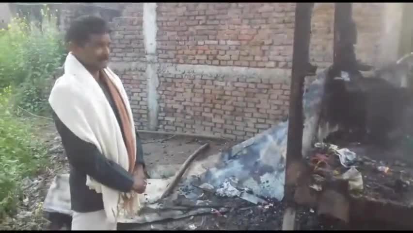 नगरा: गुमटीनुमा किराना दुकान में आग लगने से गुमटी सहित लाखों की सम्पति जली, आग के कारणों का नहीं चला पता #आग_लगी