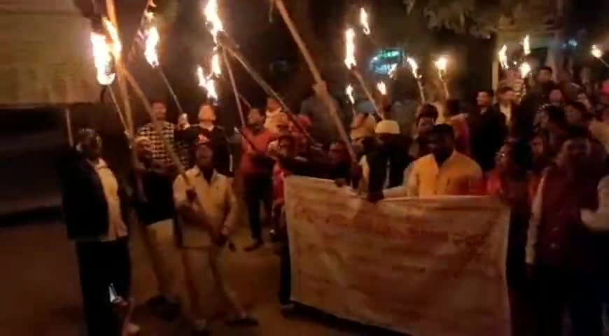 रुपौली: बिहार राज्य प्रारंभिक शिक्षक संघ इकाई रूपौली ने मशाल जुलूस निकालकर किया सरकार का विरोध #हड़ताल #मशाल_जुलूस