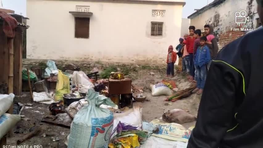 जलालपुर: जलालपुर के कोथिया गांव स्थित दुकान में आग लग जाने से हजारों की सम्पत्ति जली, आग का कारण नहीं हुआ स्पष्ट #आग_लगी