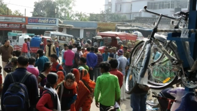 दलसिंहसराय: थाना रोड में पैसा छीनकर भाग रहे बदमाश युवक को महिला ने धरदबोचा 
#दलसिंहसराय