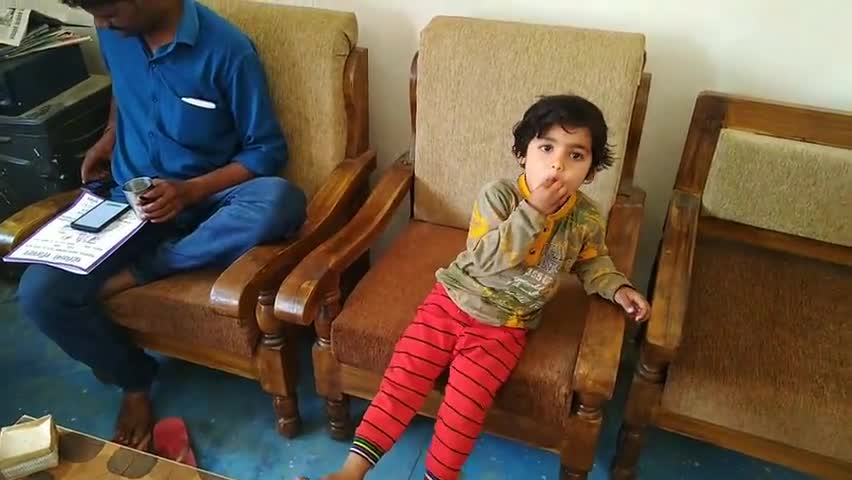 मनकापुर: बंदरहा गांव में आशा बहू ने घर-घर जाकर किया फाइलेरिया व एल्बेंडाजोल की दवा का वितरण #फाइलेरिया #आशा_बहू