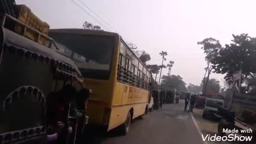मीनापुर: खेमाइपट्टी में सब्जी बाजार के कारण लगा भीषण जाम, जाम में फंसे मैट्रिक के सैकड़ों परीक्षार्थी #मैट्रिक_परीक्षा #जाम