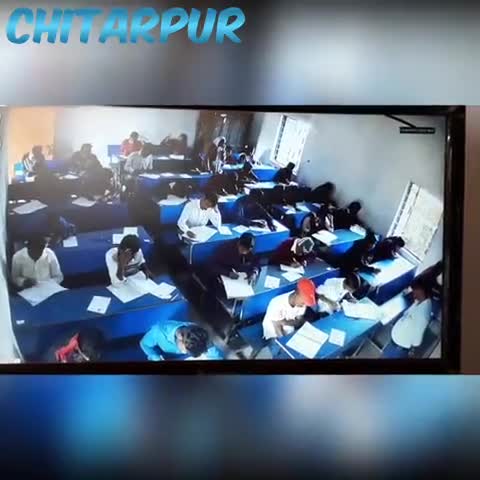 चितरपुर: मैट्रिक परीक्षा के छठे दिन चितरपुर क्षेत्र के परीक्षा केंद्रों में हुई सामाजिक विज्ञान की परीक्षा #मैट्रिक_परीक्षा