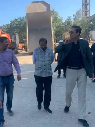 हुज़ूर: रीवा में आरटीओ विभाग ने कार्रवाई करते हुए अल्ट्राट्रेक कंपनी के 30 वाहनों को किया जब्त #आरटीओ