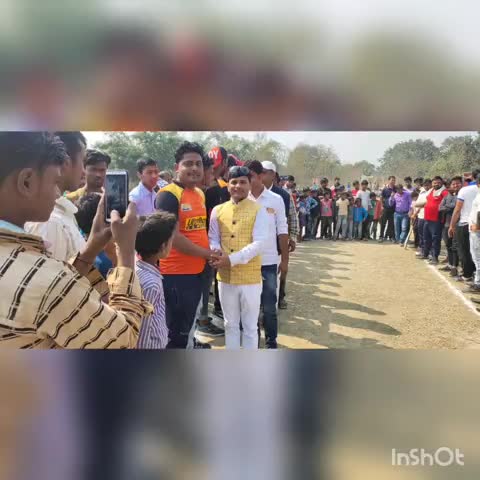 भगवानपुर हाट: मशरक के बंसोही में महना व बहरौली के बीच हुए क्रिकेट मुकाबले में महना ने जीत हासिल की #क्रिकेट_टूर्नामेंट