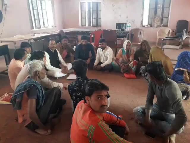 मण्डरायल: उपखंड मुख्यालय में ग्राम पंचायत की हुई पाक्षिक बैठक, कर्मचारी रहे नदारद #ग्राम_पंचायत