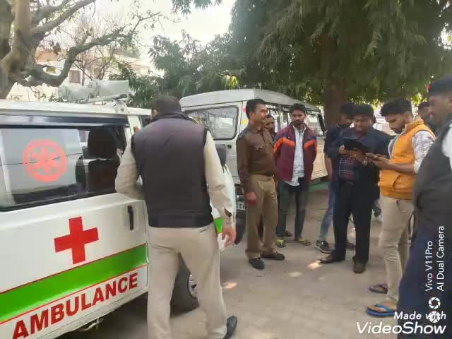 कासगंज: ARTO ने फर्जी एम्बुलेंस संचालकों पर कसा शिकंजा, आधा दर्जन फर्जी एम्बुलेंस पर की गई कार्रवाई #arto #कार्रवाई