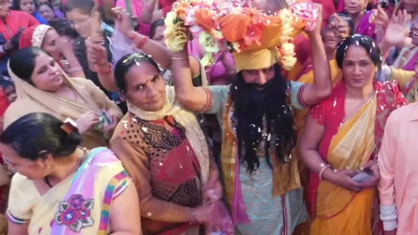 सूरतगढ़: त्रिमूर्ति शिव मंदिर में चल रही श्रीमद्भागवत कथा के दौरान धूमधाम से मनाया श्रीकृष्ण जन्मोत्सव #धर्म #श्रीमद्भागवत