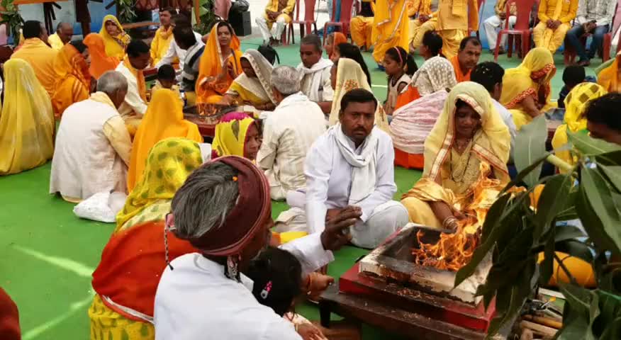 बासोदा: त्योंदा में आयोजित हुआ पंच कुंडीय गायत्री महायज्ञ, ग्रामीणों ने विश्व कल्याण हेतु दी आहुतियां #महायज्ञ