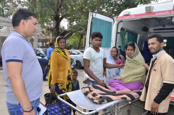 हुज़ूर: जननी एक्सप्रेस की लापरवाही से नवजात की हुई मौत, मां को कराया गया संजय गांधी हॉस्पिटल में भर्ती #नवजात