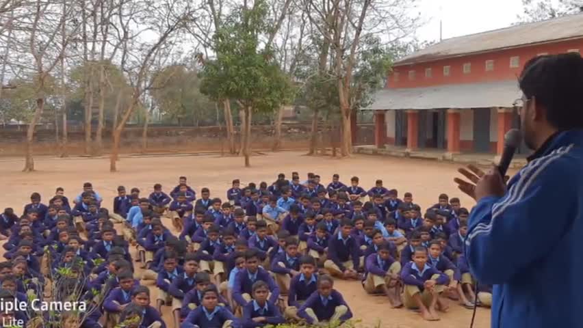 ठेठईटांगर: रेंगारिह के कई विद्यालयों में बच्चों को सड़क सुरक्षा के संबंध में जानकारी देकर किया गया जागरूक #सड़क_सुरक्षा