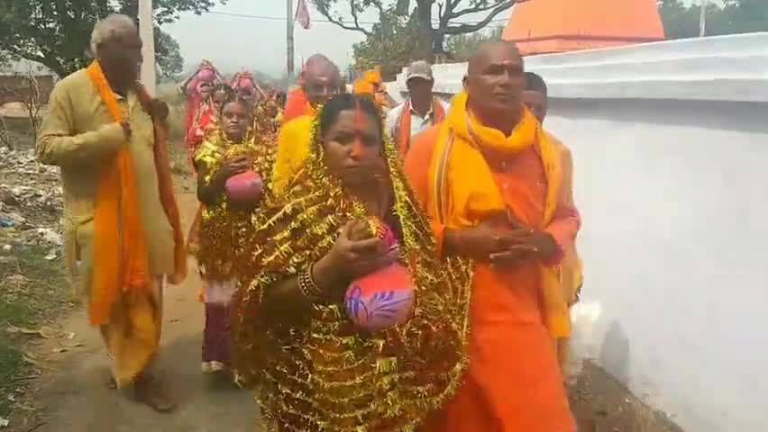 गाण्डेय: बुधुडीह में नौ दिवसीय रामचरितमानस महायज्ञ को लेकर 1008 कन्याओं ने निकाली भव्य कलश यात्रा #महायज्ञ